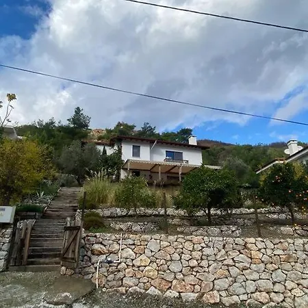 Hisaroenue Dubleks Muestakil Ev Villa *